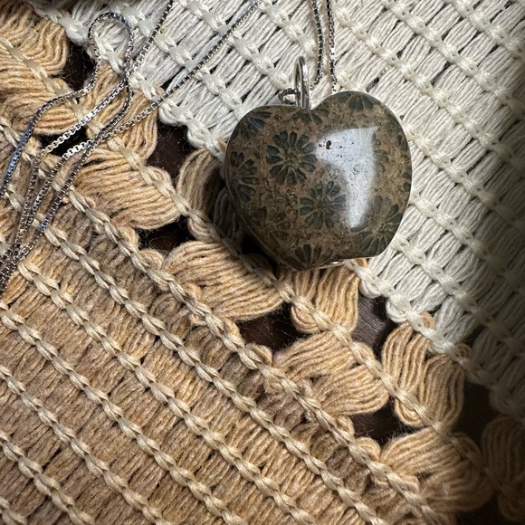 Green Coral Fossil Apple Shaped Pendant Necklace - Picture 7 of 15